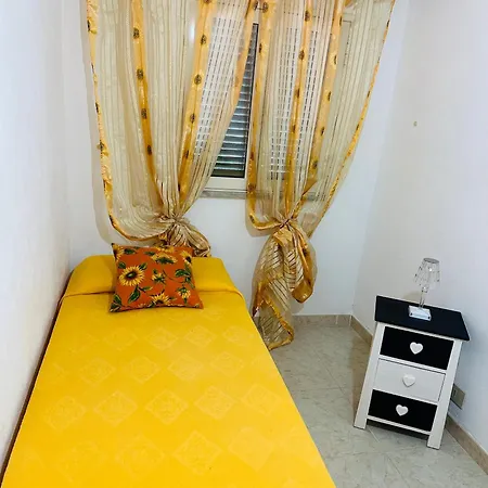 Apartment Junior With Pool Close To