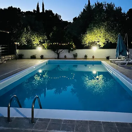 公寓 Junior With Pool Close To Mandra Capreria