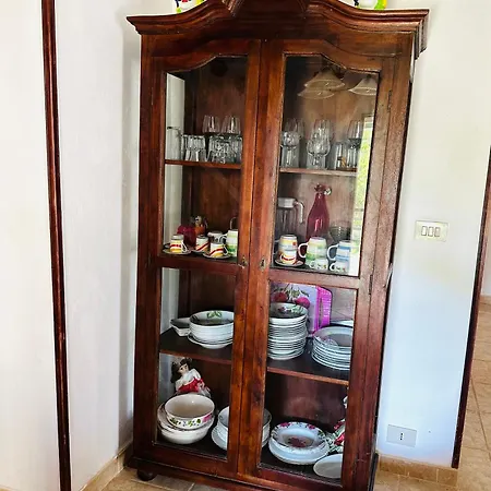 Apartment Junior With Pool Close To Mandra Capreria