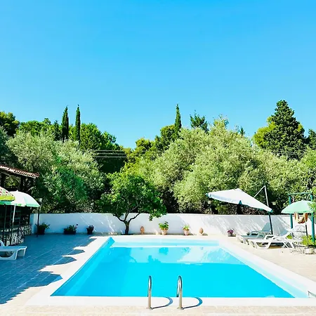 Apartment Junior With Pool Close To *
